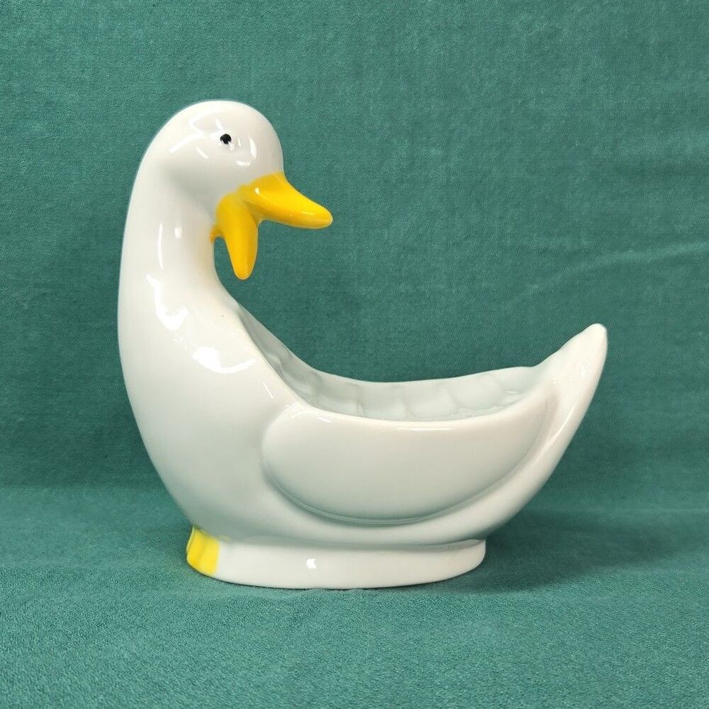 Vintage Goose Duck Soap Dish White & Yellow Ceramic Cottagecore Grandmacore